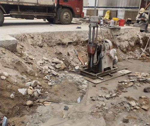皋兰公路下沉压浆